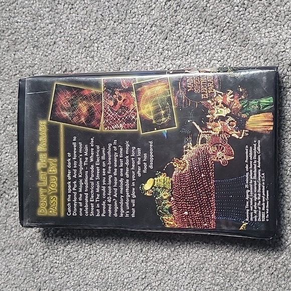 Vintage Disneyland mainstreet parade VHS - Picture 2 of 4